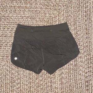 Lululemon speed up high rise 2.5 inch